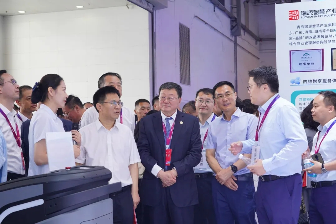 文達通股份攜”數智物業全鏈解決方案”亮相中國物博會，“AI+機器人”定義智慧物業新標桿?